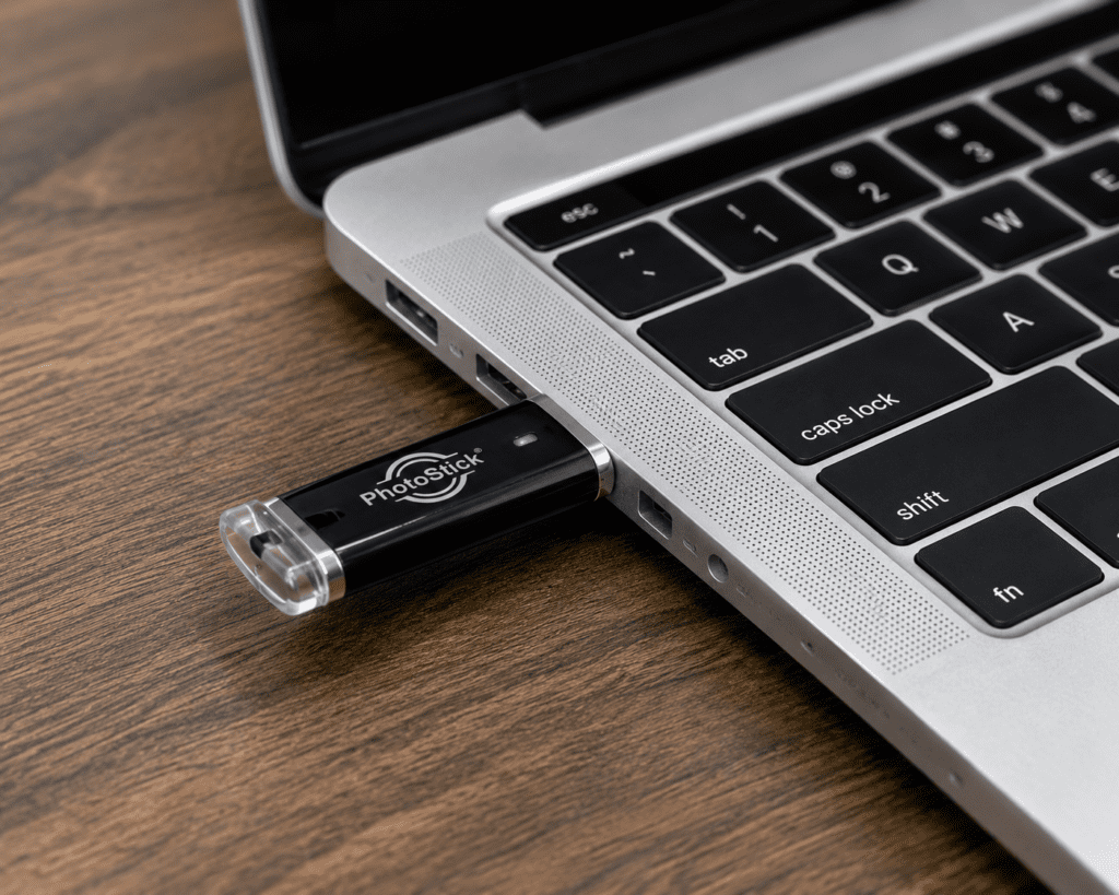 PhotoStick USB device plugged into Windows 11 laptop